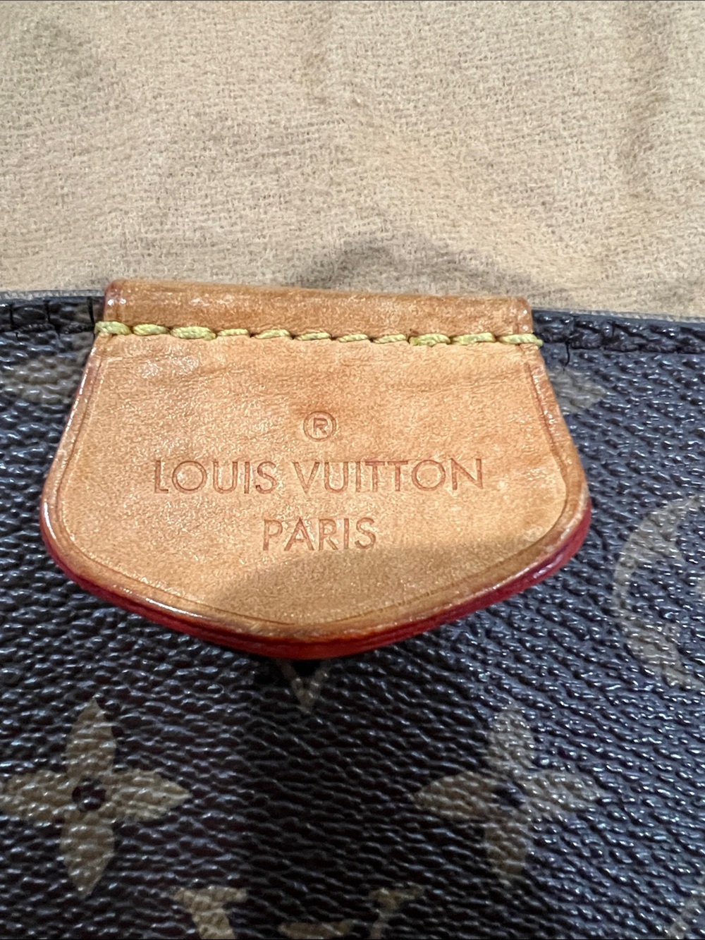 Louis Vuitton Monogram Canvas Shoulder Bag in Dark Brown with Vachetta Trim - Picture 2 of 11